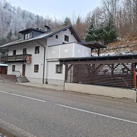 Am Nissberg * Gruenau im Almtal